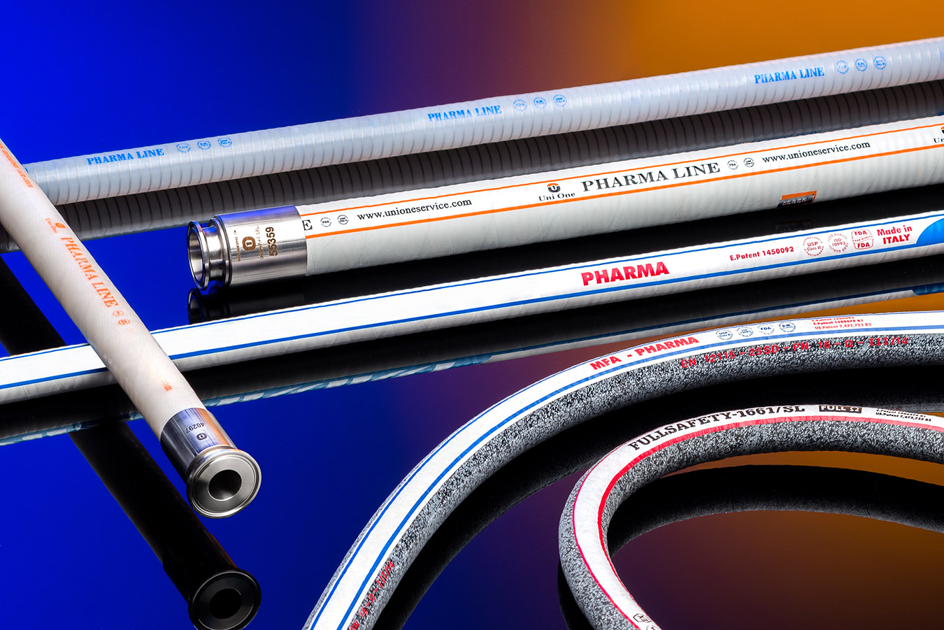 Specific hoses for conveying high purity products intended for human contact for applications in aseptic environments, also ATEX classified
